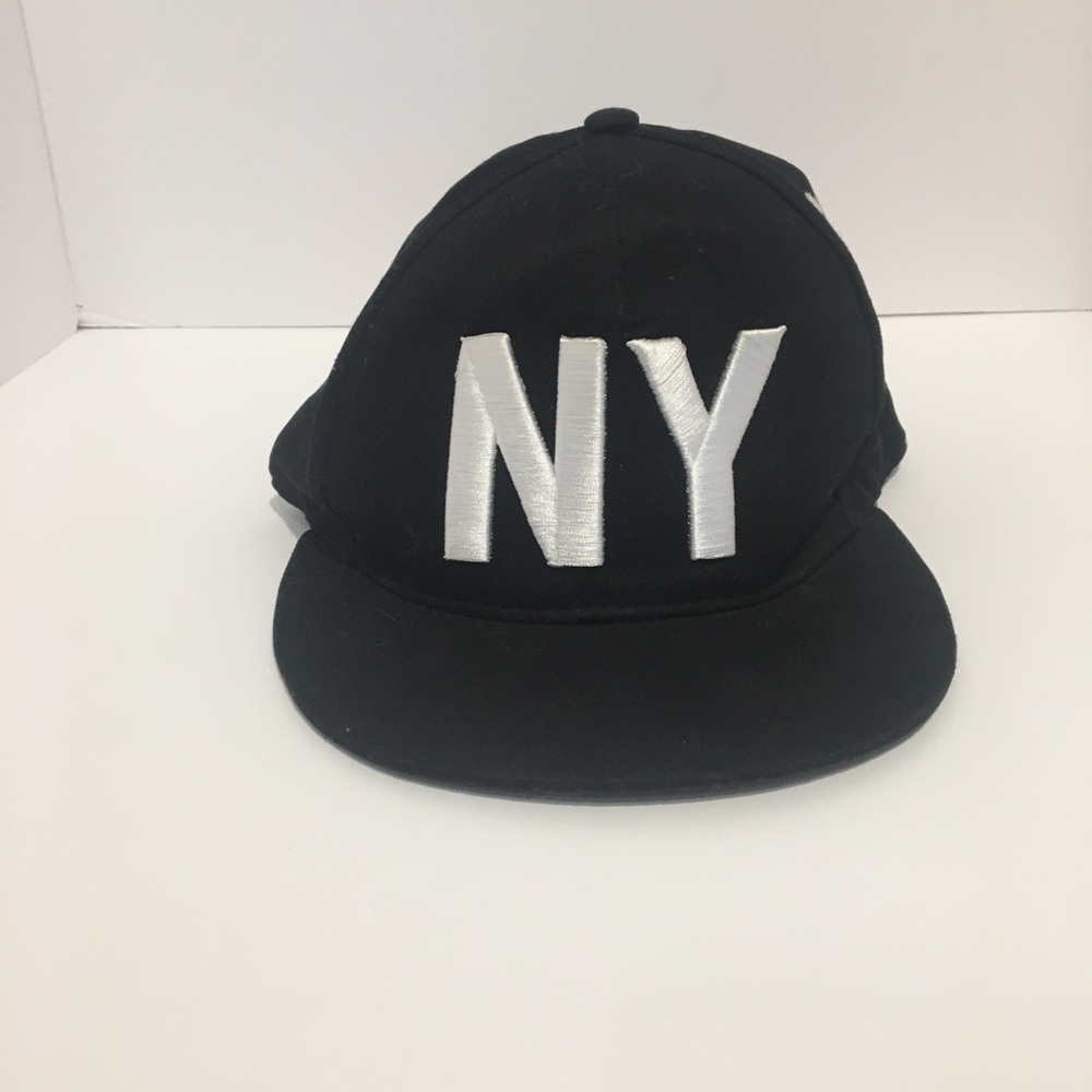 Baseball cap